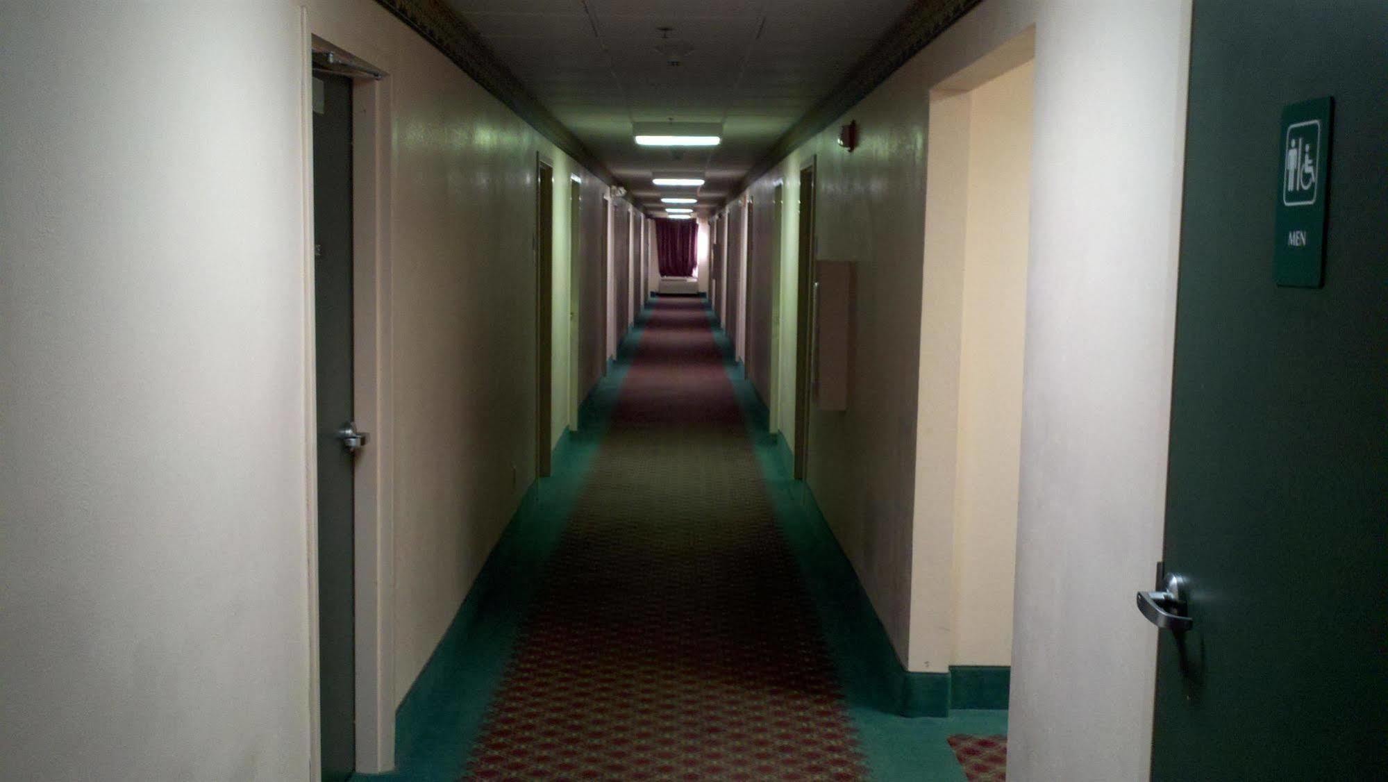 Oakland Inn Exterior photo